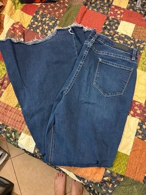 High-Rise Wide Leg Jeans in Dark Blue Flare